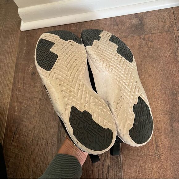 NIKE WOMENS Renew In Season TR TRAINING SHOE - BLACK Size 10 - Picture 12 of 14